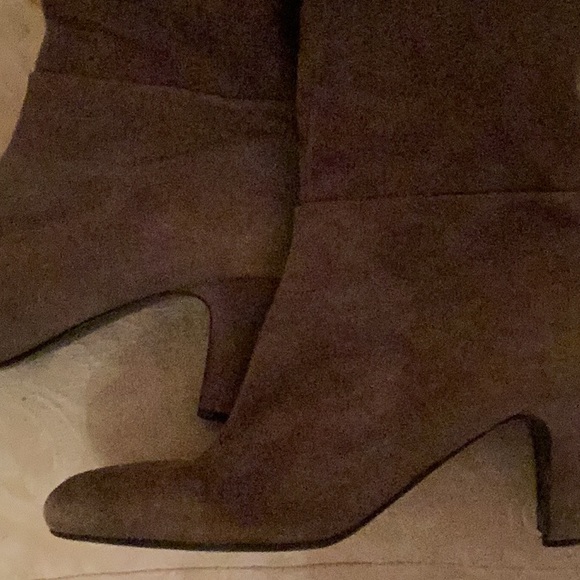 Bandolino Faux Gray Suede Tall Boots - Picture 4 of 6